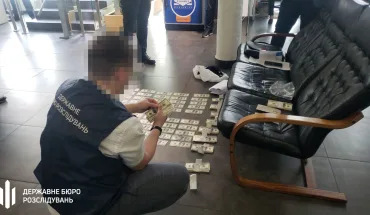 100 000 доларів США від представника банку: ДБР повідомило про підозру ще одному фігуранту – старшому оперуповноваженому СБУ